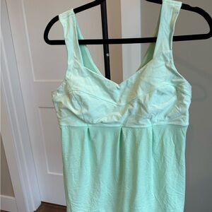 Lululemon Mint Green yoga/pilates tank - see drawing string detail size 10 - EUC